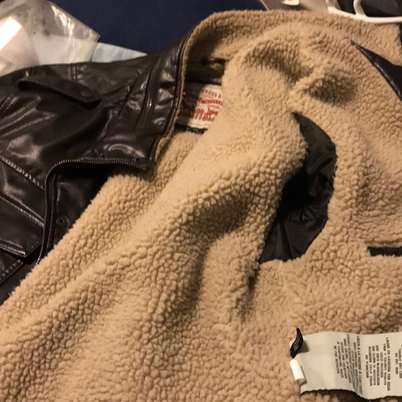 Authentic leather jacket form Levi good condition - Picture 3 of 3